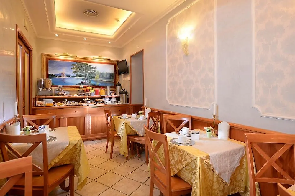 **  Hotel Golden Roma Italia
