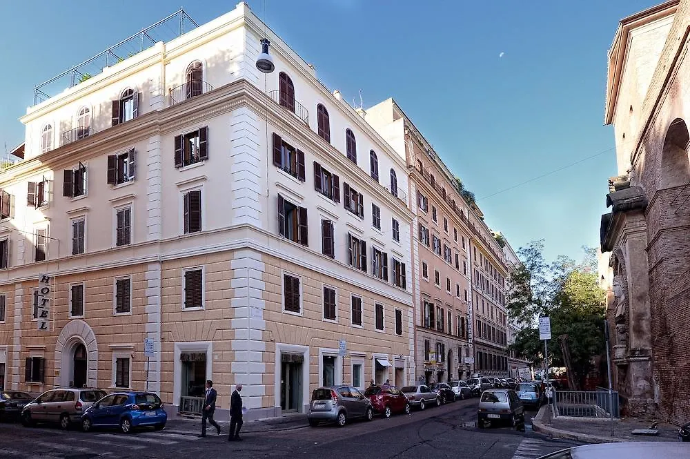 Hotel Golden Roma 2*,